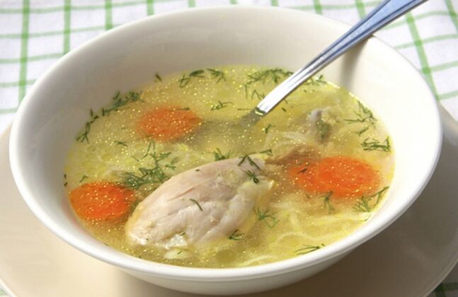Preparing vegetable soup with chicken for the Dukan diet